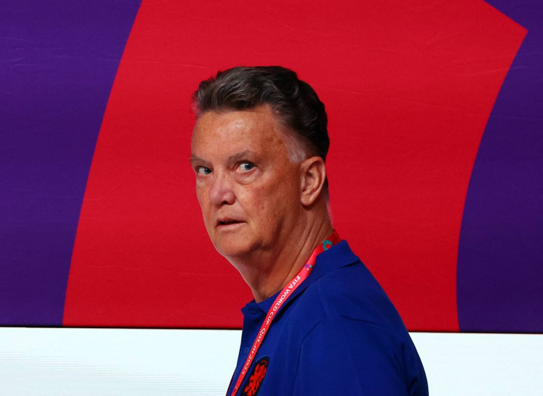 ނެދަލެންޑްސްގެ ކޯޗު ލުއިސް ވެންހާލް