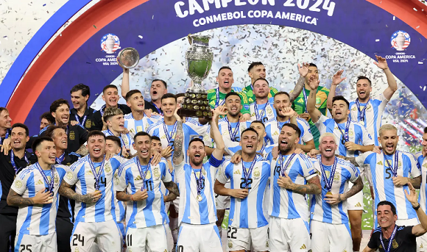 އާޖެންޓީނާ ޓީމު ކޮޕާ އެމެރިކާ ތައްޓާއެކު