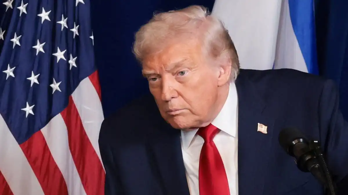 އެމެރިކާގެ ރައީސް ޑޮނަލްޑް ޓްރަމްޕް