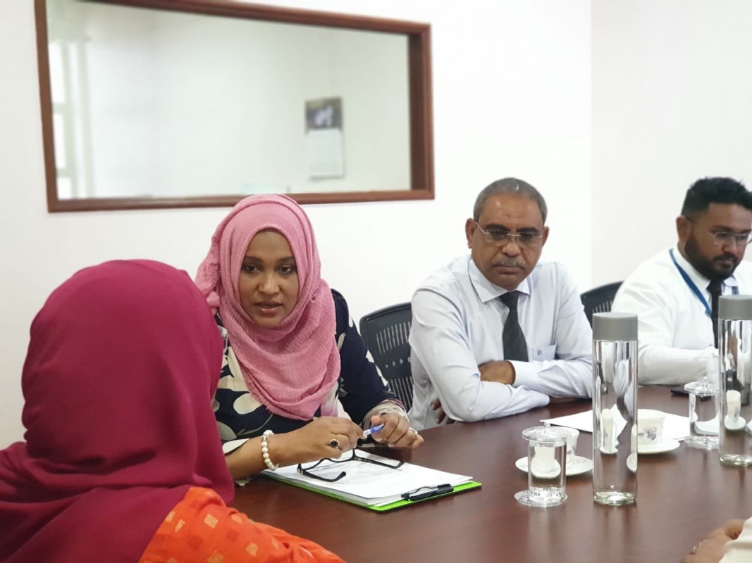 ހިއުމަން ރައިޓްސް ކޮމިޝަންގެ ރައީސް އައިމިނަތު އީނާސް (ވ-2) އާއި ނައިބު ރައީސް މުހައްމަދު ޒާހިދު