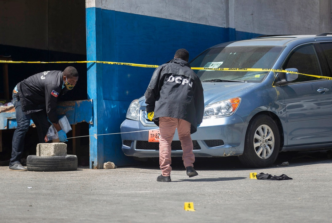 ހެއިޓީގެ ރައީސް އަވަހާރަކޮށްލުމާ ގުޅިގެން ސަލާމަތީ ބާރުތަކުން ތަހުގީގު ހިންގަނީ،