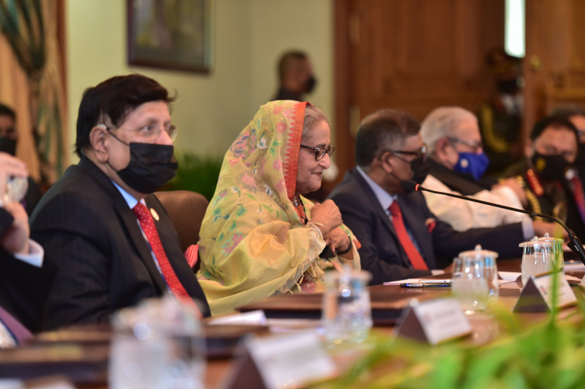 ދެގައުމުގެ ދެމެދުގައި ވިޔަފާރީގެ ގުޅުން ބަދަހި ކުރުމަށް މަޝްވަރާ ކުރެވުނު