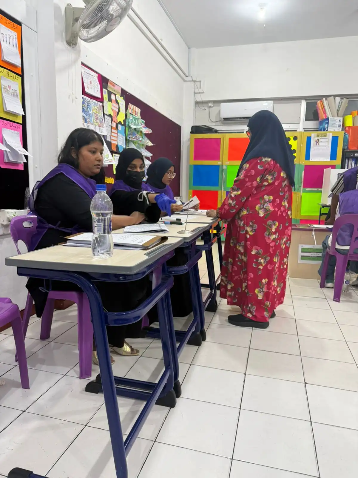 3 އިންތިޚާބަށް ވޯޓުލުމަށް ތައްޔާރުވެފައި