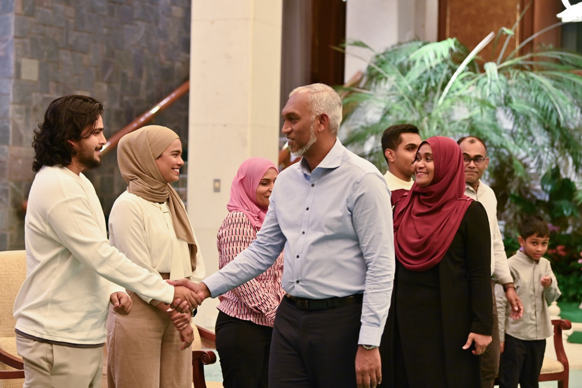 Muizzu met the Maldivian Community residing in Beijing on Thursday