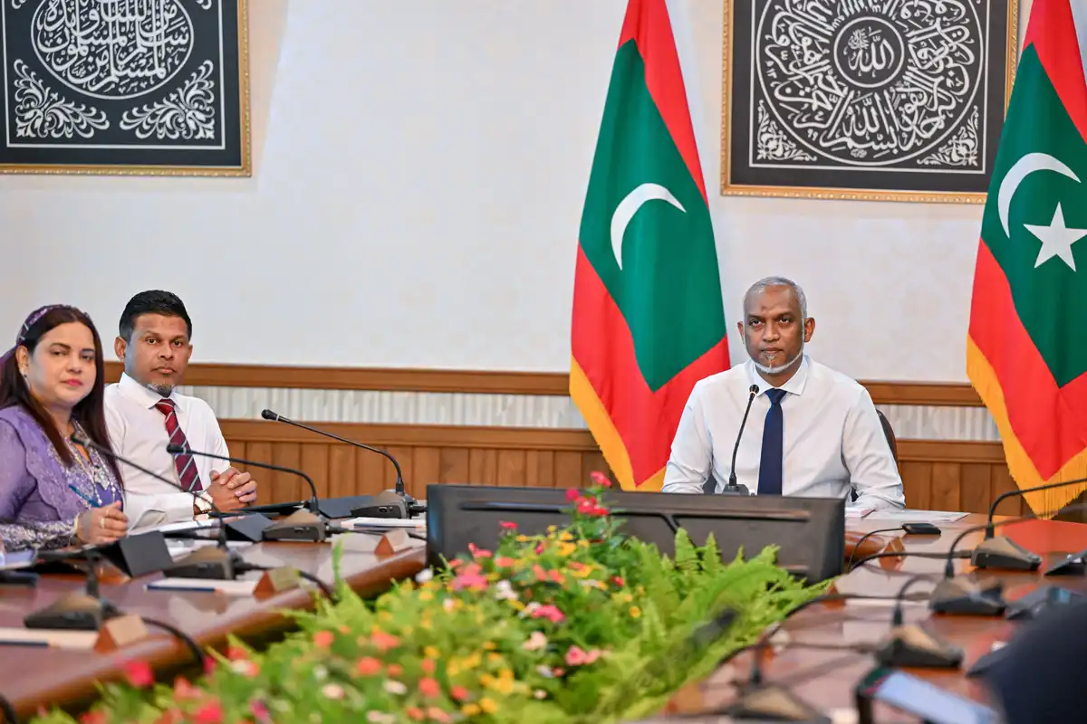 ދިވެހިރާއްޖޭގެ ކަނޑުގެ ސަރަޙައްދުން ތެލާއި ގޭސް އަދި މަޢުދަން ހޯދައި ނެގުމަށް ޚާއްޞަ ޤާނޫނީ އޮނިގަނޑެއް އެކުލަވާލުމަށް ވަޒީރުންގެ މަޖިލީހުން ވަނީ ނިންމާފައި