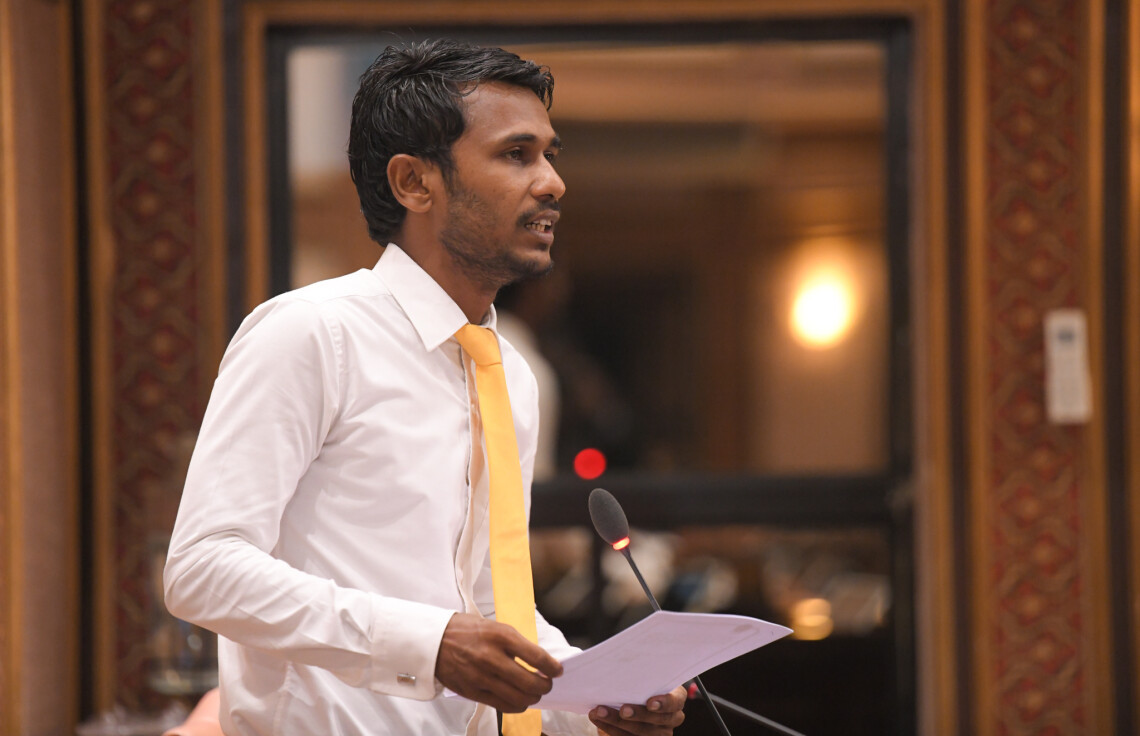 ހުސެއިން ފިރުޝާން މަޑަވެލި ދާއިރާގެ ކުރީގެ މެމްބަރު