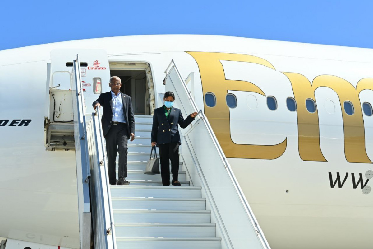 ރައީސްގެ ދެކަނބަލުން އިނގިރޭސި ވިލާތަށް ކުރެއްވި ރަސްމީ ދަތުރުފުޅު ނިންމަވާލައްވައި ރާއްޖެ ވަޑައިގެންނެވުން