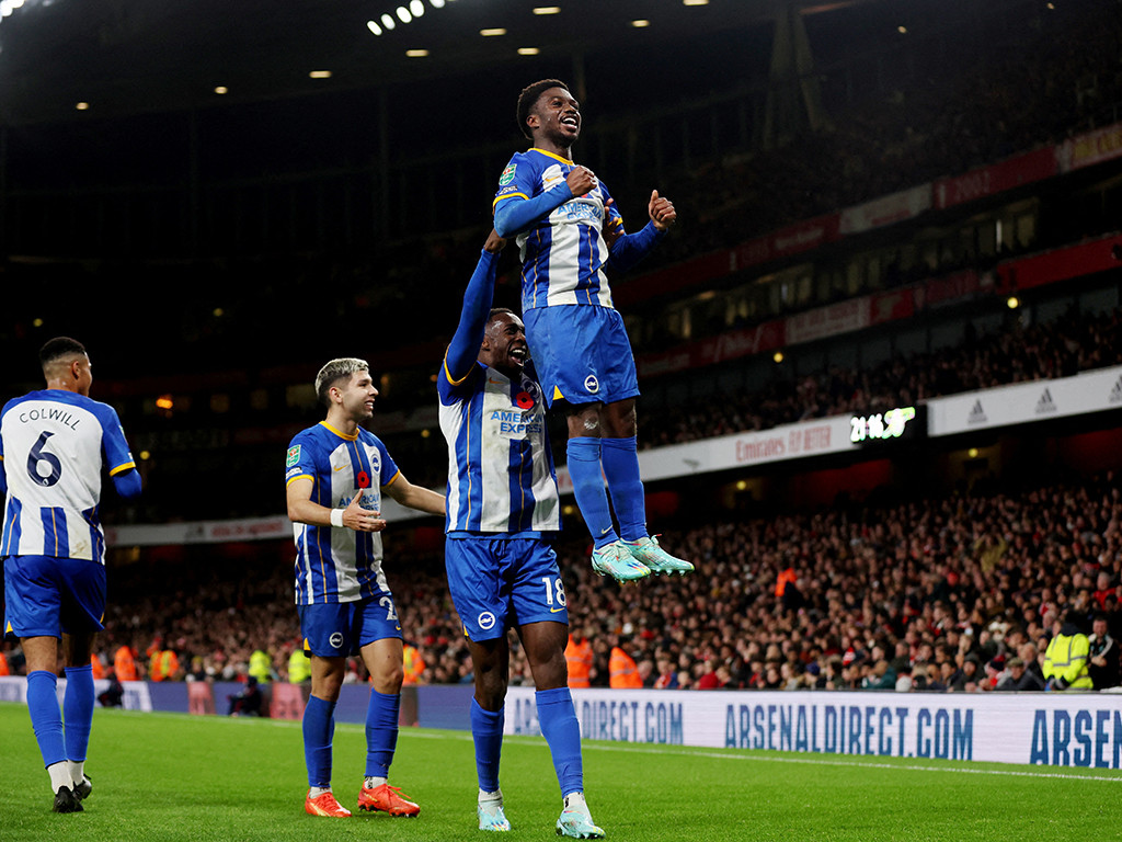 ބްރައިޓަންގެ ތިންވަނަ ގޯލް ޖެހުމަށްފަހު ލަމްޕްޓޭ