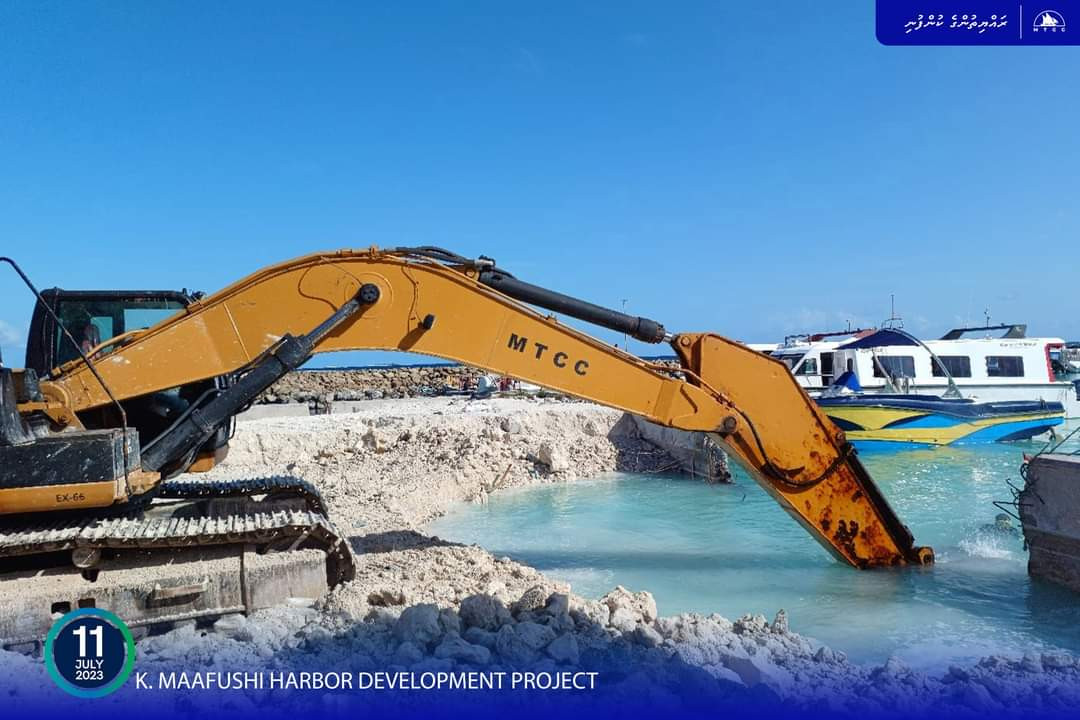 މާފުށީ ބަނދަރުގެ މަސައްކަތް