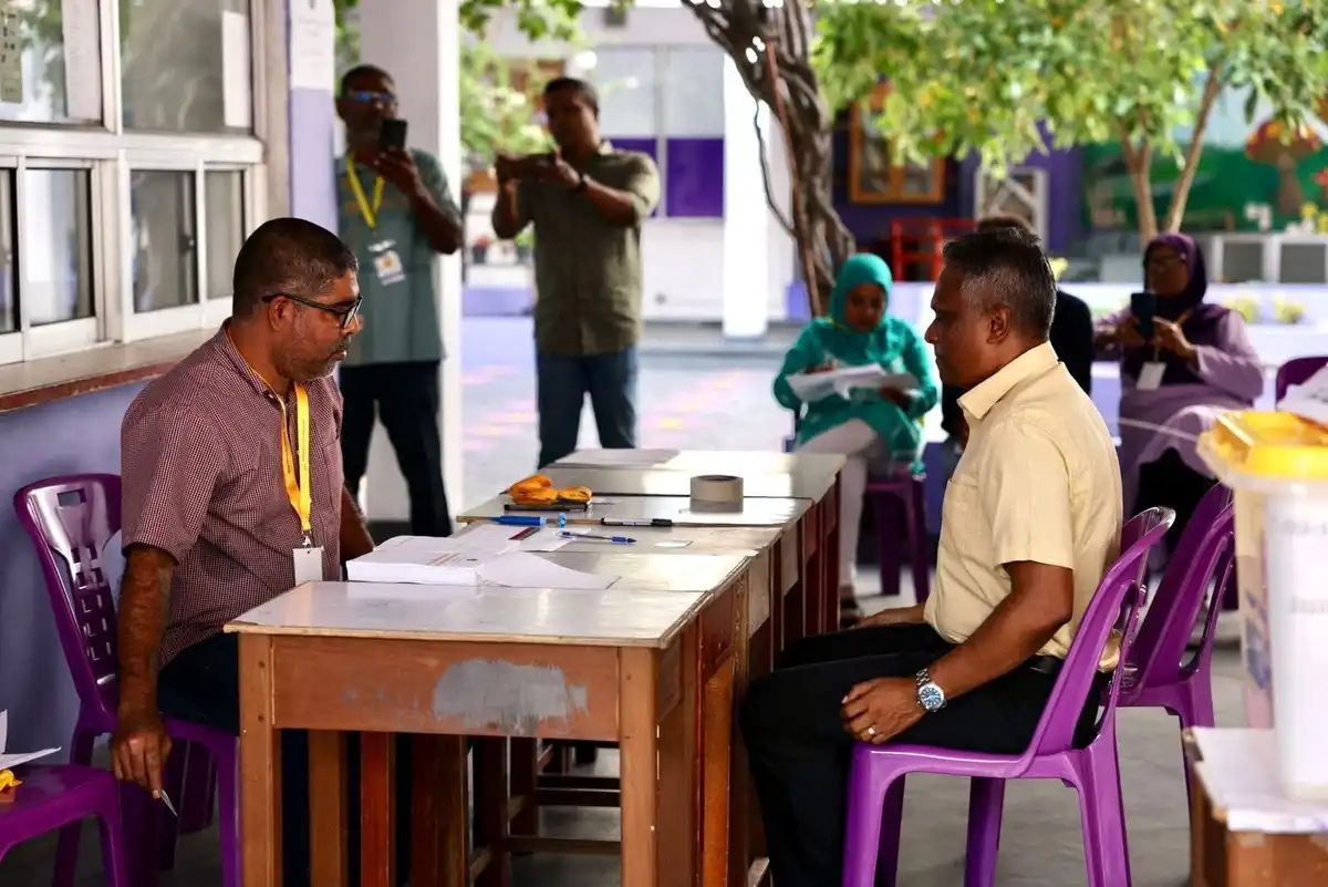 ލޯކަލް ކައުންސިލް އަދި ޑަބްލިއުޑީސީގެ މޯލްޑިވިއަން ޑިމޮކްރެޓިކް ޕާޓީ (އެމްޑީޕީ)ގެ ޕްރައިމަރީ