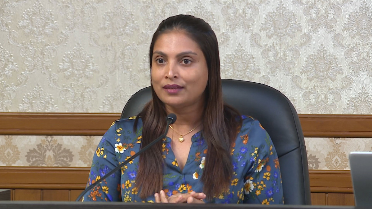 އައިޝަތު އަލީ - އެޑިއުކޭޝަން މިނިސްޓަރ