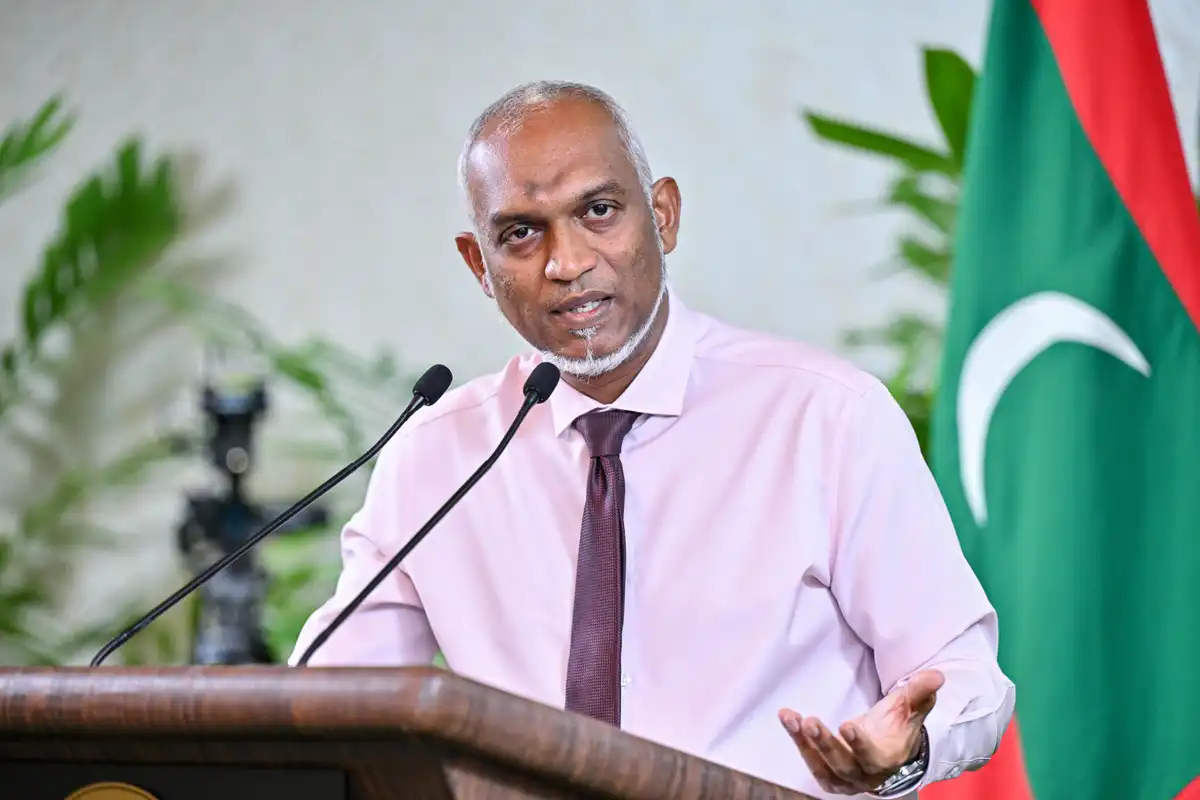 ހޯމަ ދުވަހު އޮތް ނޫސްވެރިންގެ ބައްދަލުވުމުގައި ރައީސް މުޢިއްޒު.