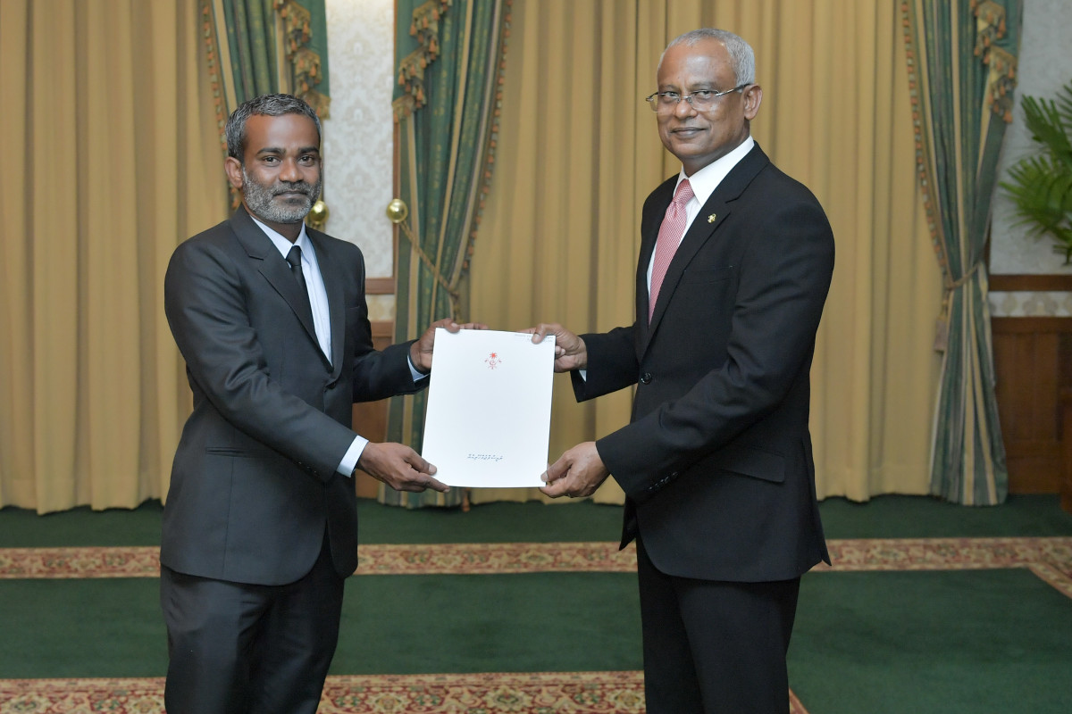 ރައީސް އިބްރާހިމް މުހައްމަދު ސޯލިހުއާއި އެންޓިކޮރަޕްޝަން ކޮމިޝަންގެ މެންބަރު އިބްރާހީމް ޝަކީލް