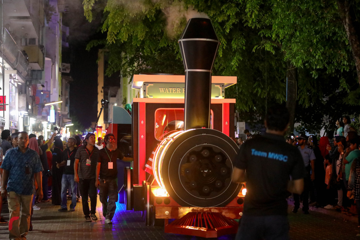 27 ޖުލައި 2019 --މިނިވަން ދުވަހުގެ ފުޅަނދުބުރުގެ ތެރެއިން-- ފޮޓޯ: ޝުއައިބް މުހައްމަދު