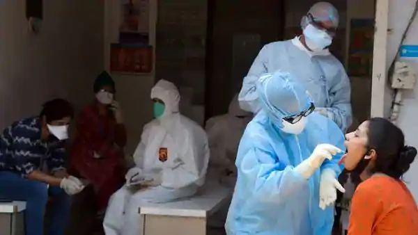 އިންޑިއާގެ މުމްބާއީ ސިޓީގައި ކޮވިޑްގެ ސާމްޕަލް ނަގަމުން ދަނިކޮށް