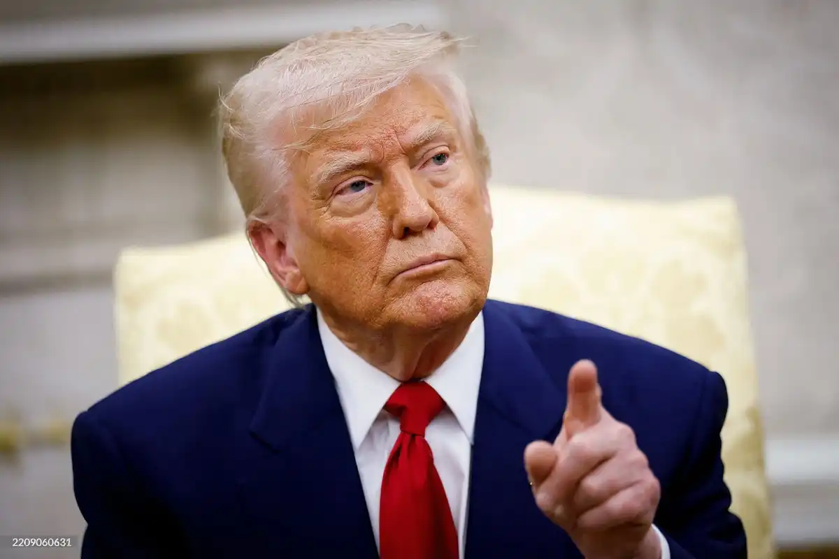 އެމެރިކާގެ ރައީސް ޑޮނަލްޑް ޓްރަމްޕް.