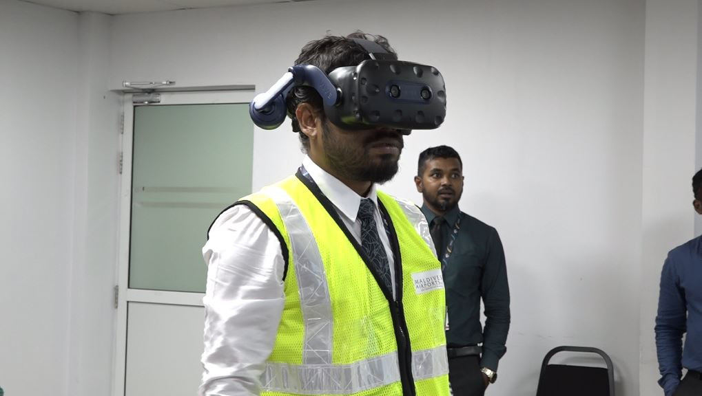 އެމްއޭސީއެލް އިން، ރާއްޖޭގައި ފުރަތަމަ ފަހަރަށް ވީއާރު ސިސްޓަމްގެ އެހީގައި ރޭމްޕް އޮފިސަރުން ތަމްރީން ކުރުން