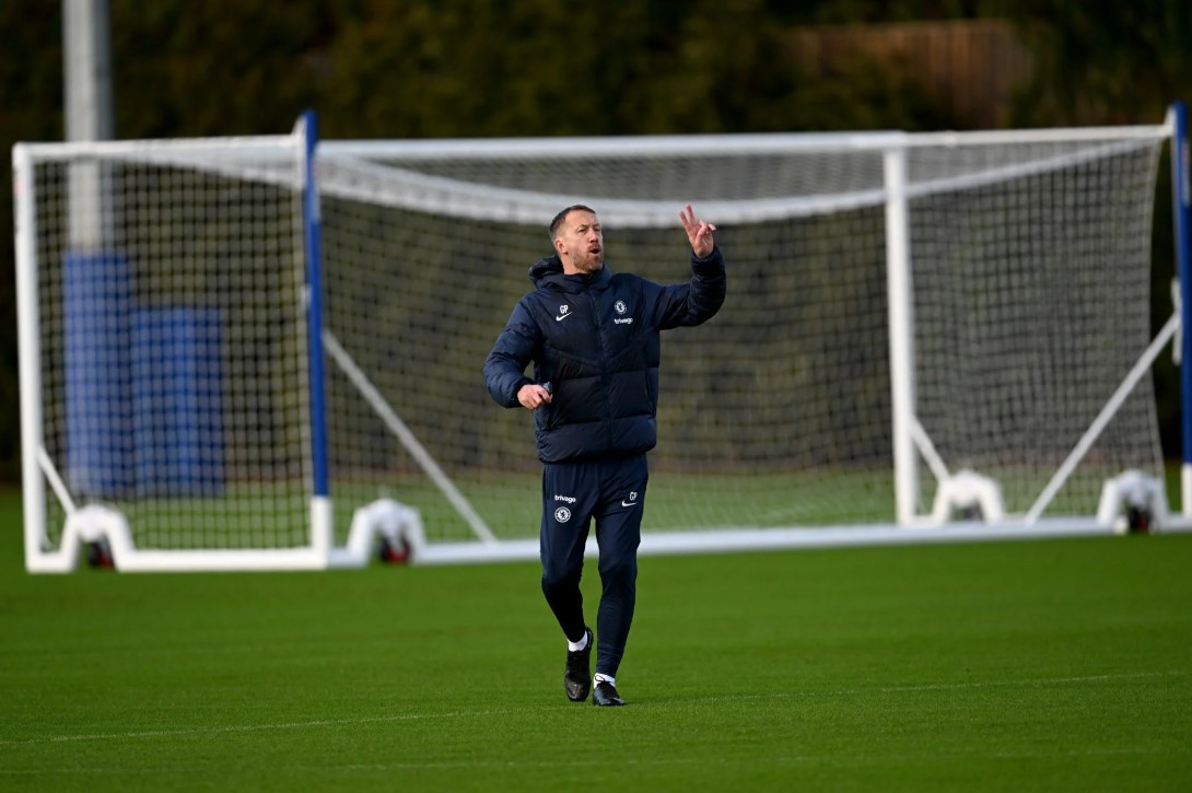 ޗެލްސީގެ ކޯޗަކަށް ހުރި ގްރަހަމް ޕޮޓާ، އޭނާ މަގާމުން ވަކި ކުރީ އެ ޓީމުގެ ނަތީޖާތައް ދަށްވުމުން