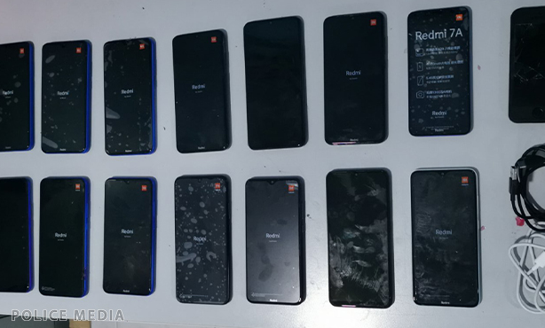 ޖަލަށް އެތެރެ ކުރަން އުޅުނު ފޯނުތައް