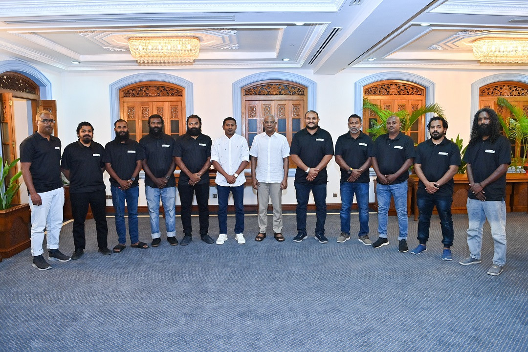 President Ibrahim Mohamed Solih on Saturday evening met with members of the Racing Association of Maldives