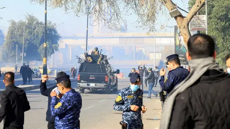 އިރާގުގައި ހުރި އެމެރިކާގެ އެމްބަސީ އަށް ވަދެގަންނަން އެތައް ސަތޭކަ ބަޔަކު މަސައްކަތް ކޮށްފި