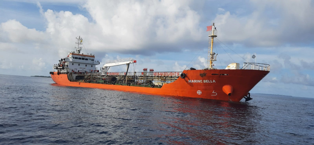 ބަންކަރިން ޚިދުމަތް ދޭން ތެޔޮ ބޯޓު