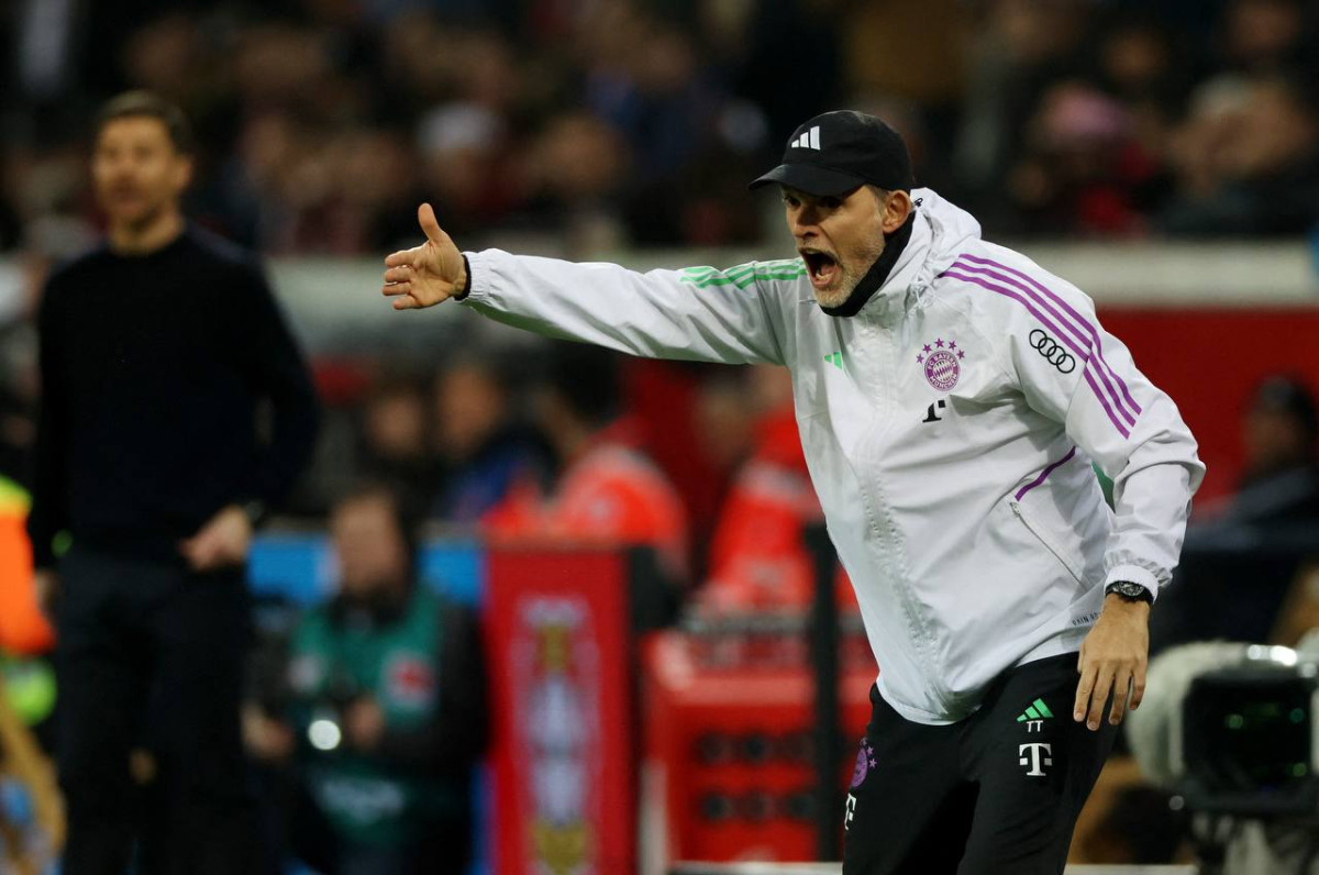 ބަޔާންގެ ކޯޗު ތޯމަސް ޓުޗެލް