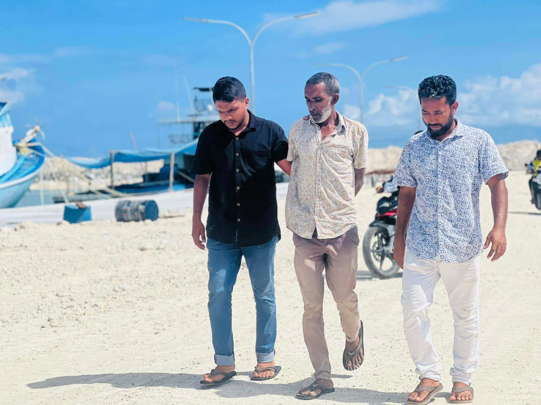 ފިލި މީހާ ފުލުހުންގެ ބެލުމުގެ ދަށަށް ގެންދަނީ