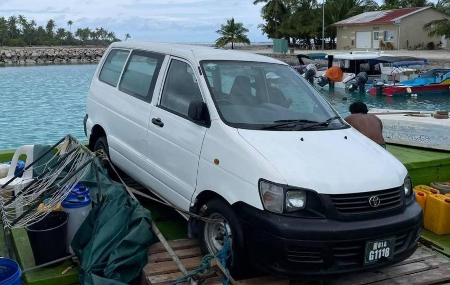 ނަޑެއްލާއަށް ގެންދިޔަ އެމްބިއުލާންސް ހަލާކުވުން