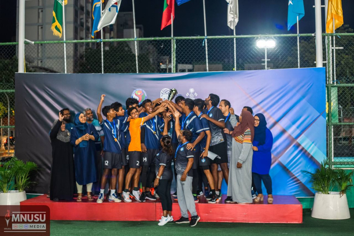 އިންޓަ ސްކޫލް ވޮލީ ބޯޅަ މުބާރާތުގެ 19 އަހަރުން ދަށުގެ ފިރިހެން ބައިގެ ޗެމްޕިއަންކަން ހޯދި ސީއެޗްއެސްއީ