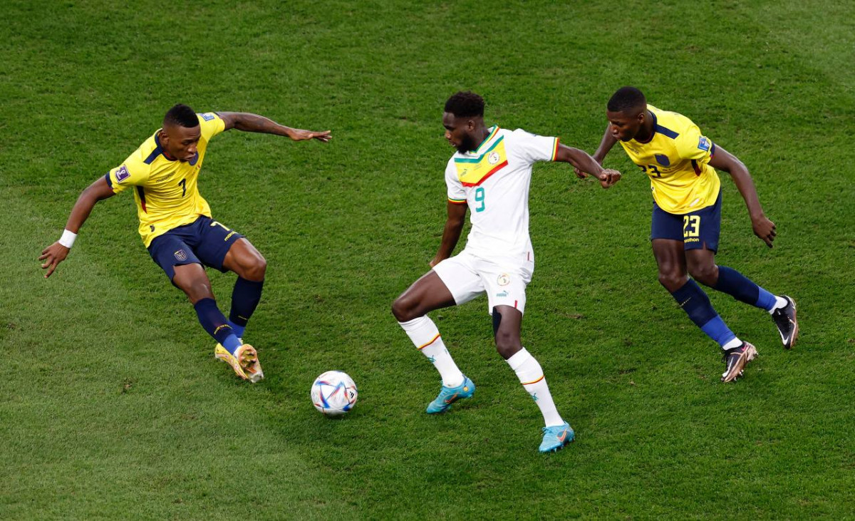 ސެނެގާލް އަދި އިކުއެޑޯ ކުޅުނު މެޗުގެ ތެރެއިން - ފޮޓޯ: ރޮއިޓާސް