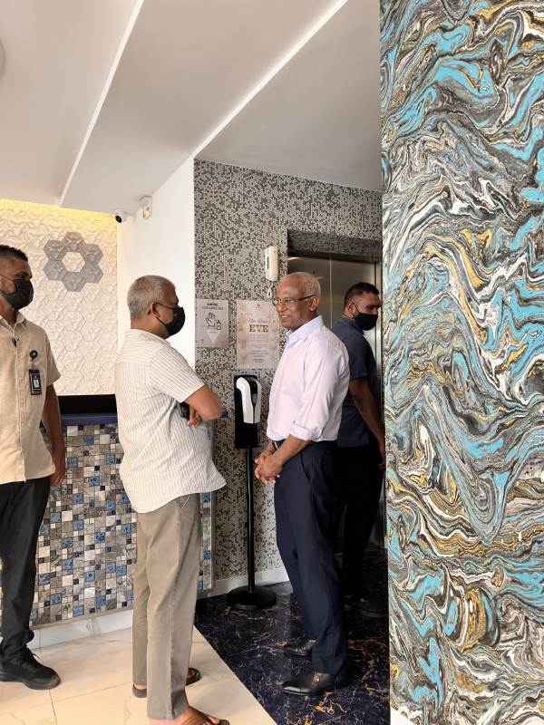 ރައީސް ކުރިން މާފުއްޓަށް ކުރެއްވި ޒިޔާރަތެއްގެ ތެރެއިން