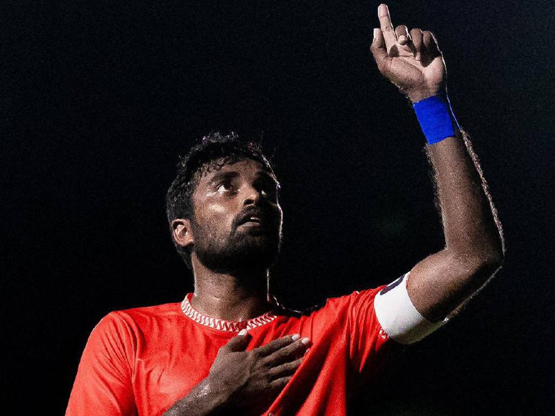 މެޗުގައި ލަނޑު ޖެހުމަށްފަހު މާފަރުގެ ކުޅުންތެރިން އުފާ ފާޅުކުރަނީ