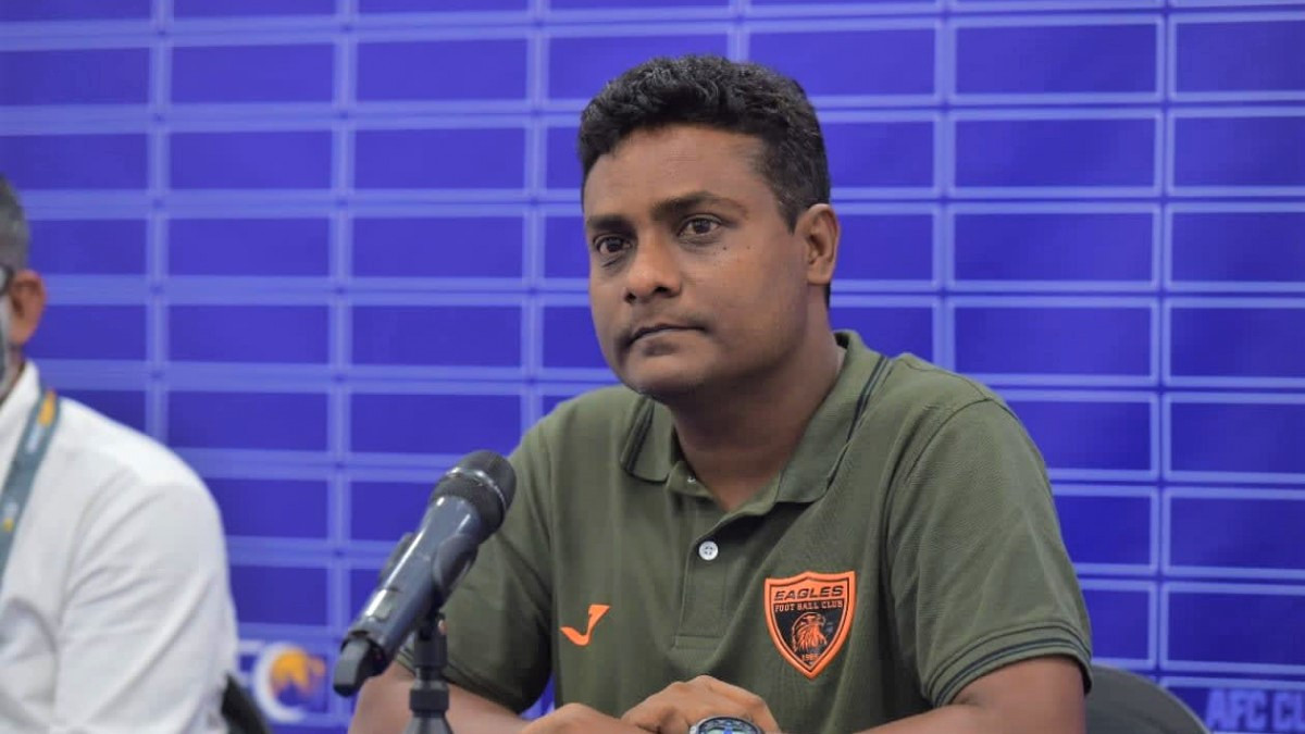 ކުލަބު އީގަލްސްގެ ކޯޗު މުޙައްމަދު ޝާޒްލީ