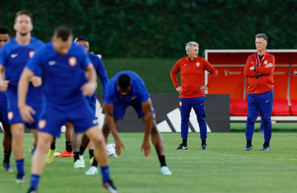 ނެދަލެންޑްސް ޓީމު ޓްރެއިނިންގގައި