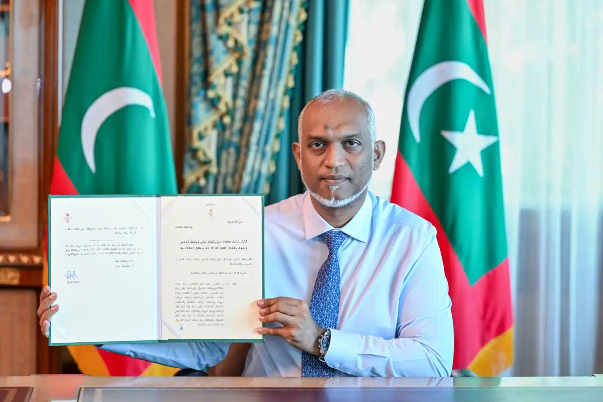 President Muizzu has ratified the 19th amendment to the Decentralization Act, which governs the administrative divisions of the Maldives.
