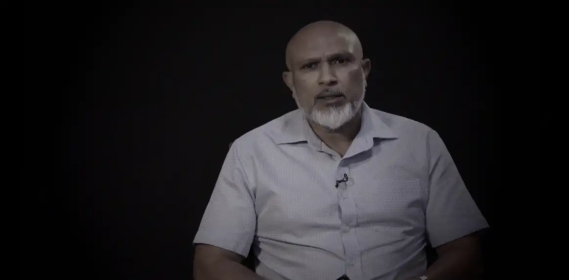 ރާއްޖެޓީވީގެ ވައުދުނާމާ ޕްރޮގްރާމްގައި ތިނަދޫ ދެކުނު ދާއިރާގެ ކުރީގެ މެންބަރު އަބްދުﷲ ސަނީފް ވާހަކަ ދައްކަވަނީ.