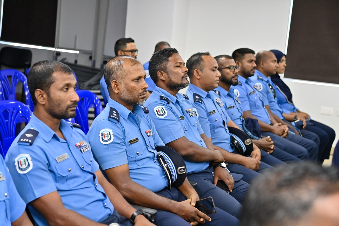 ބުރާސްފަތި ދުވަހު ބޭއްވި ބައްދަލުކުރެއްވުމުގައި ބައިވެރިވި ބައެއް ފުލުހުން - ފޮޓޯ: ރައީސް އޮފީސް