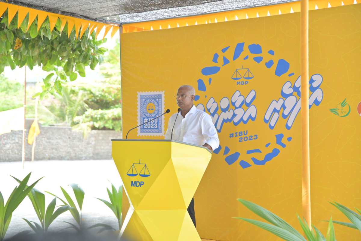 ރައީސް ބާރަށުގައި ވާހަކަފުޅުދައްކަވަނީ