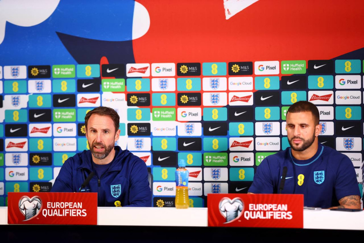 އިންގްލެންޑުގެ ކޯޗު ގަރެތު ސައުތުގޭޓް (ވައަތްފަރާތުގައި)