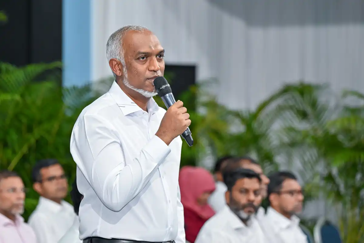 President Dr. Mohamed Muizzu meets with the residents of Hulhumalé Phase 1.