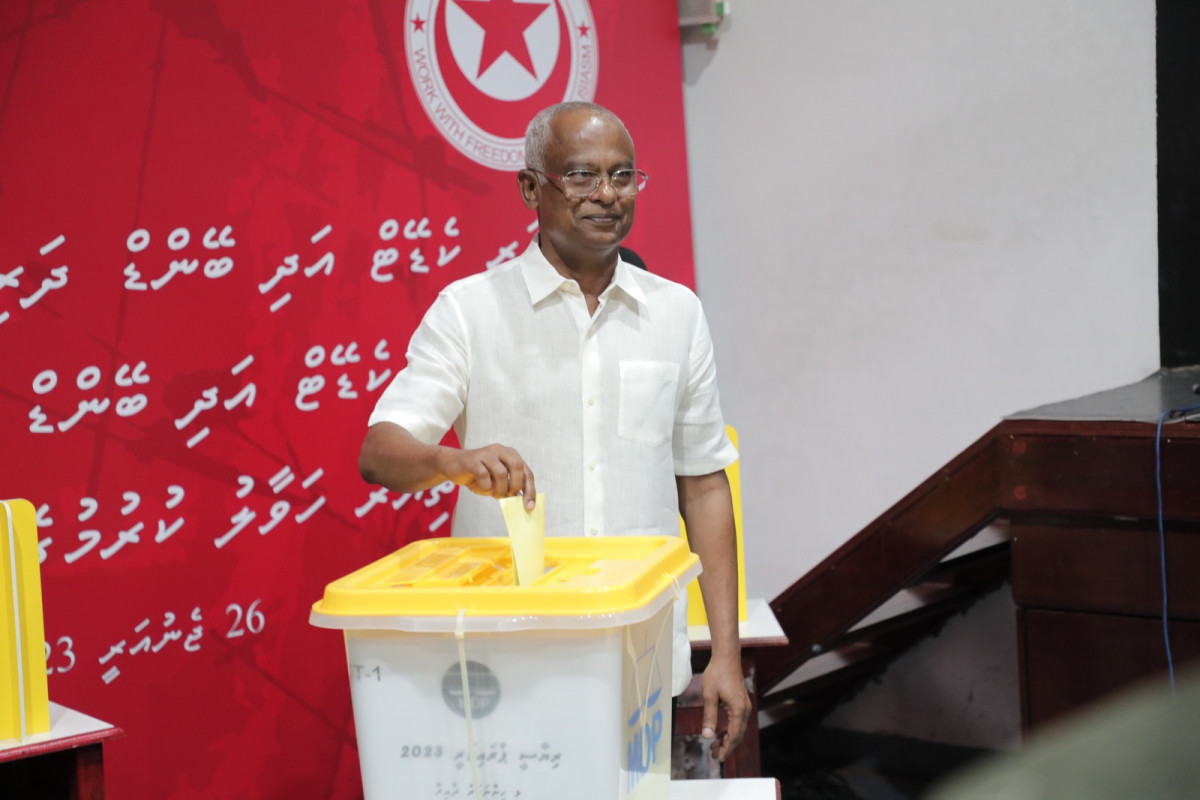 ރައީސުލްޖުމްހޫރިއްޔާ އިބްރާހީމް މުހައްމަދު ސާލިހު ވޯޓު ލައްވަނީ