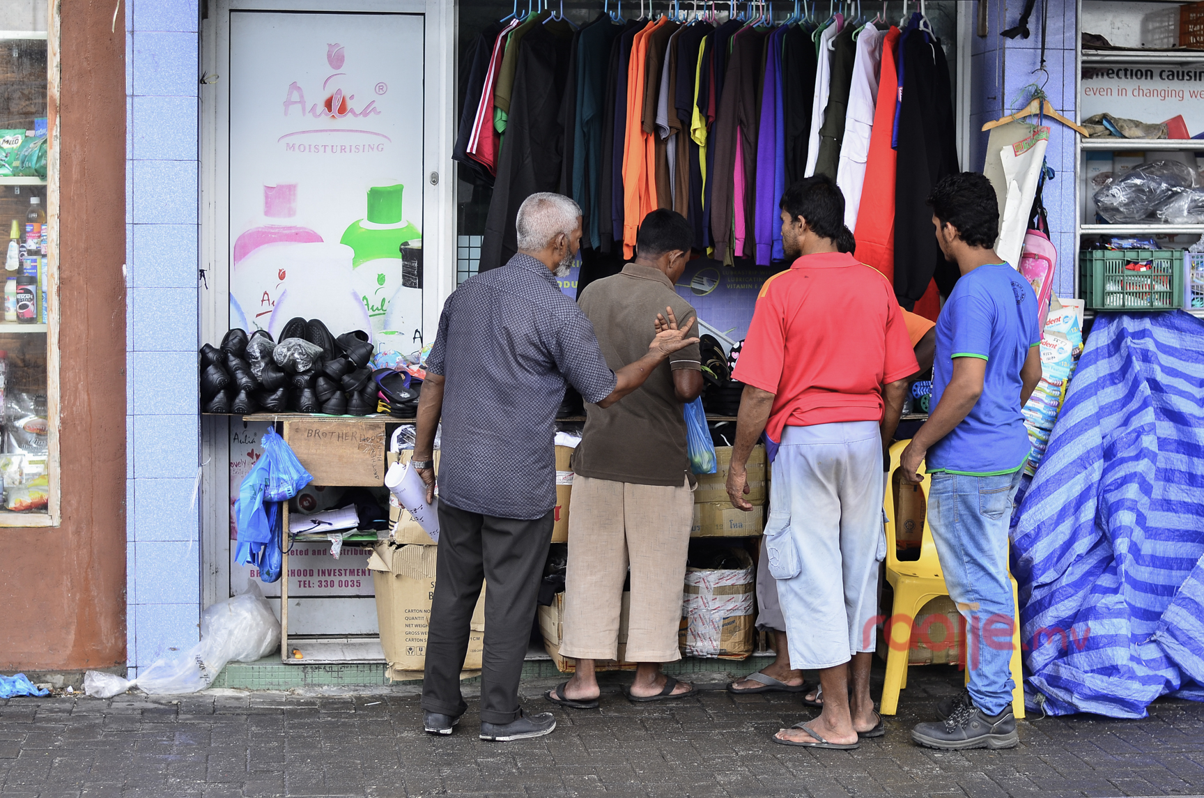 މާލެ ލޯކަލް މާރުކޭޓު ސަރަހައްދު ގައި ވިޔަފާރި ކުރުން 