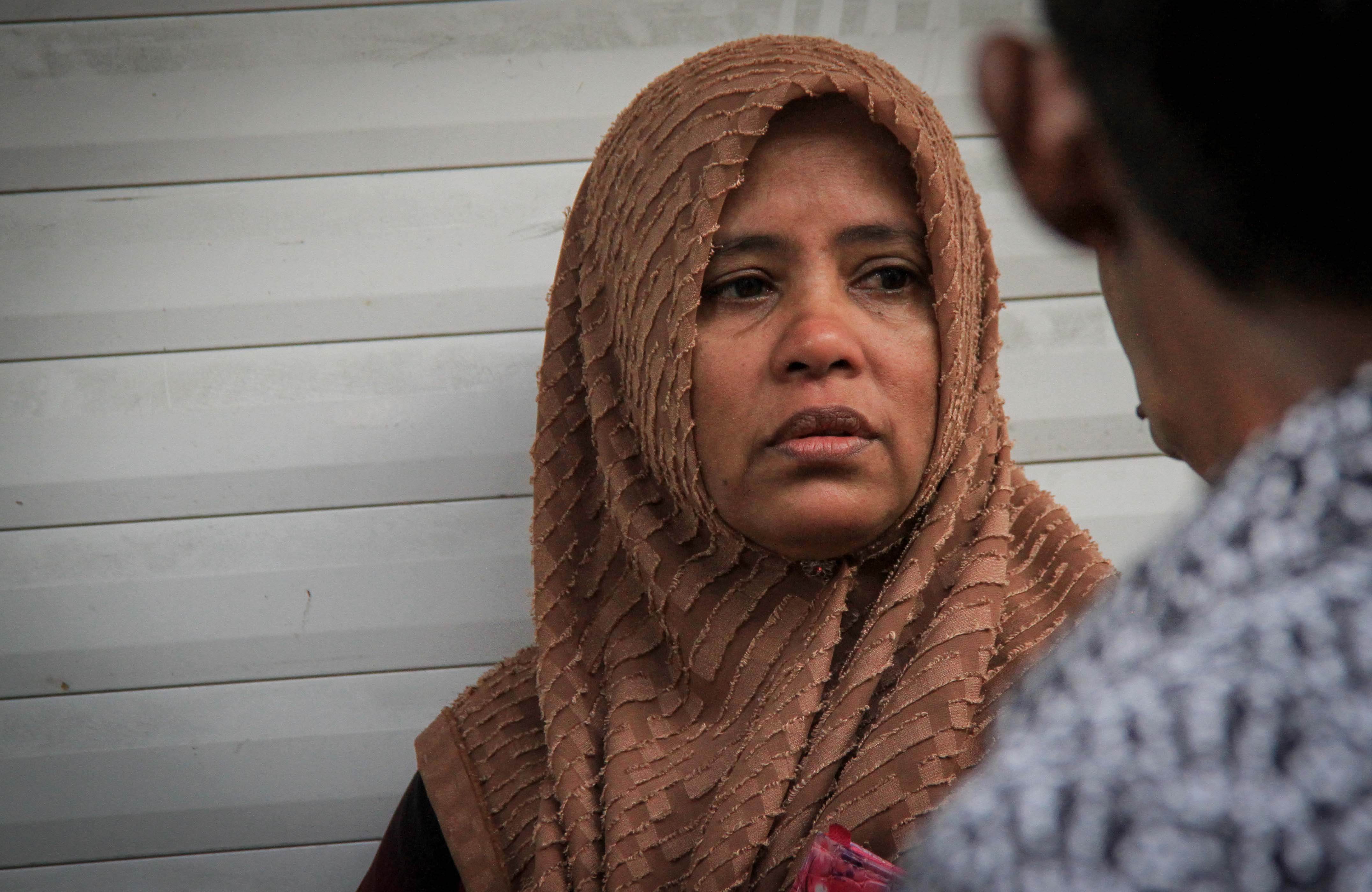 ޖެނުއަރީ 8، 2017- މާވެޔޮ މަގުގައި ހުންނަ މ.ލައިޓް ސިގްނަލް ގޭގެ ފަސްވަނަ ބުރީގައި އުޅޭ ދެމަފިރިއަކު މަރުވެފައި ތިއްބާ ފެނުން.---ފޮޓޯ: މުހައްމަދު ޝަރުހާން/ ރާއްޖެ އެމްވީ 