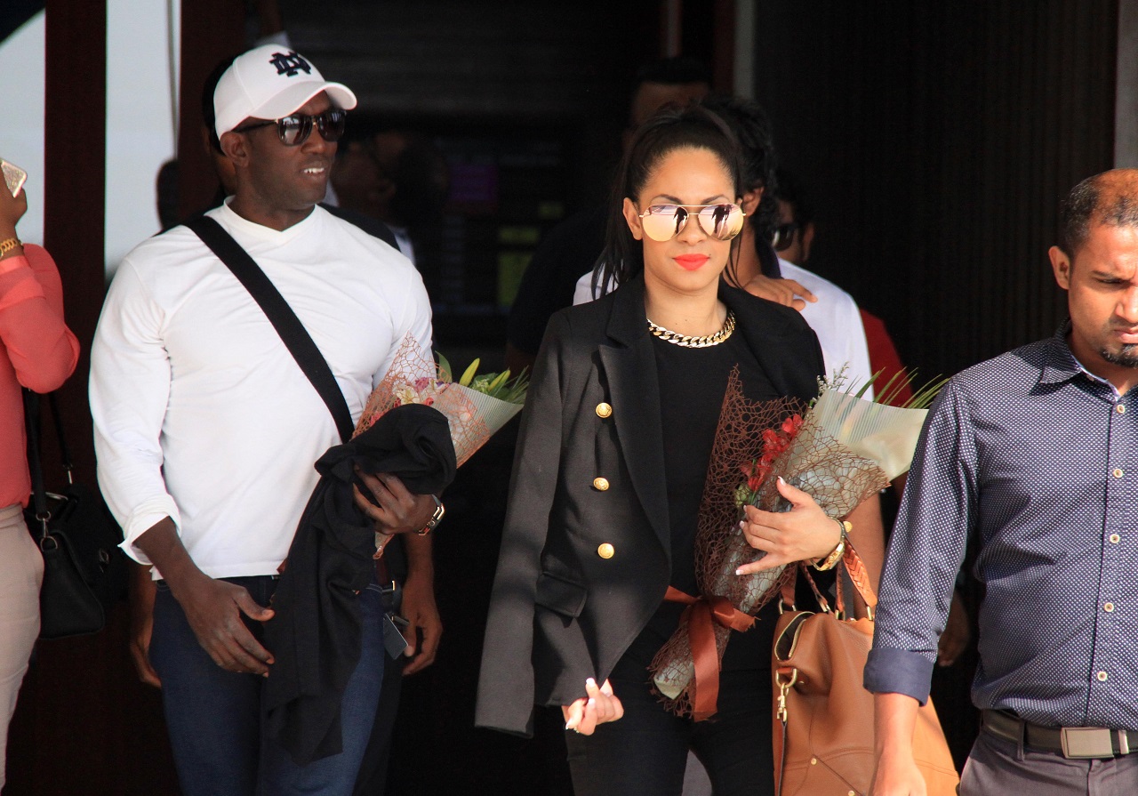 މާލެ: ޖެނުއަރީ 15، 2017:އެފްއޭއެމް އެވޯޑްސް އައް ކުރީގެ މެންޗެސްޓާރ ޔުނައިޓެޑް ގެ ކުޅުންތެރިއާ ޑްވައިޓް ޔޯކް މާލެ އައުން .-- ފޮޓޯ: މުހައްމަދު ޝާރުހާން/ ރާއްޖެ އެމްވީ