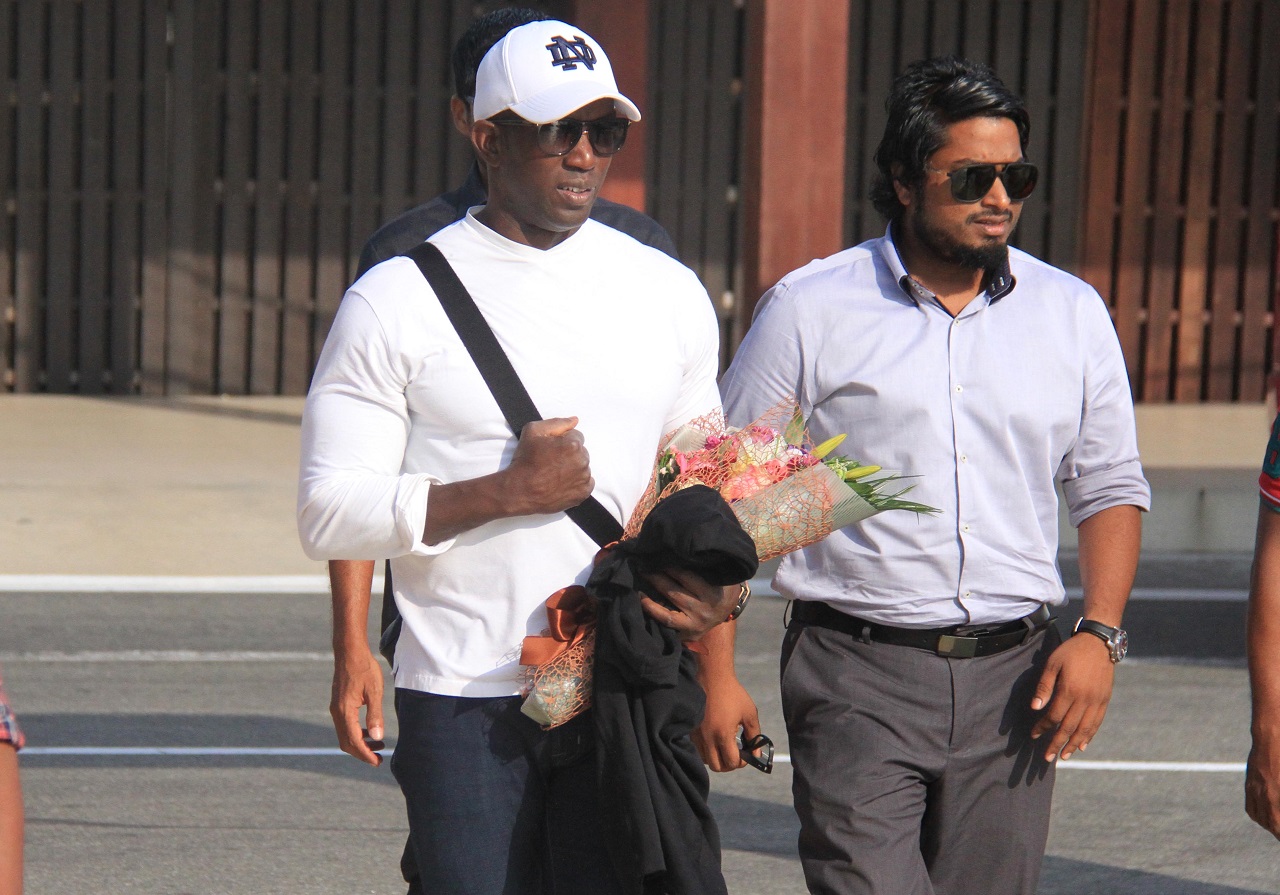 މާލެ: ޖެނުއަރީ 15، 2017:އެފްއޭއެމް އެވޯޑްސް އައް ކުރީގެ މެންޗެސްޓާރ ޔުނައިޓެޑް ގެ ކުޅުންތެރިއާ ޑްވައިޓް ޔޯކް މާލެ އައުން .-- ފޮޓޯ: މުހައްމަދު ޝާރުހާން/ ރާއްޖެ އެމްވީ