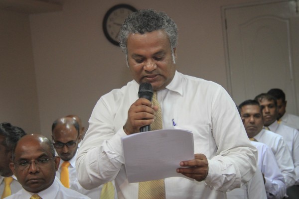 މާލެ: ޖެނުއަރީ 22، 2017:މިރޭ މާބްލްގައި ބޭއްވި އެމްޑީޕީ ގައުމީ މަޖިލީހުގެ 149 ވަނަ ޖަލްސާ. މި ޖަލްސާގަައި އެމްޑީޕީ އިސްތިއުނާފު މަޖިލީހަށް 9 މެމްބަރުން އައްޔަންކޮއްފައިވޭ، މީގެ އިތުރުން ލޯކަލް ކައުންސ