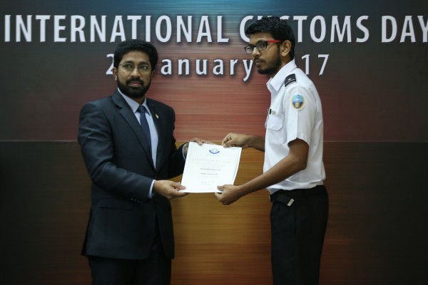 މާލެ: ޖެނުއަރީ 26، 2017:އަސިކުޑާ ވޯލްޑް އިފްތިތާހް ކުރުމާއި ބައިނަލަގްވާމީ ކަސްޓަމްސް ދުވަސް ފާހަގަ ކުރުމައް ބޭއްވި ހަފްލާ— ފޮޓޯ: މުހައްމަދު ޝަރުހާން/ ރާއްޖެ އެމްވީ