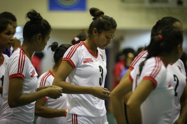 މާލެ، ޖެނުއަރީ 27، 2017. އޭވީސީ ސެންޓްރަލް ޒޯން އަންހެން ވޮލީ ބޯލް މުބާރާތުގެ ކޮލިފިކޭޝަންގައި  އޭޝިއާ ޒޯންގައި ރާއްޖެ އަދި ނޭޕާލް ކުޅުނު މެޗުގެ. މިމެޗް ސީދާ ތިންސެޓް އިން ނޭޕާލް ވަނީ ކާމިޔާބު ކޮއްފައ