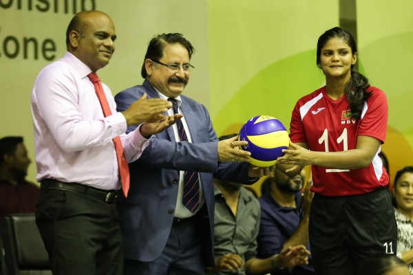 މާލެ، ޖެނުއަރީ 27، 2017. އޭވީސީ ސެންޓްރަލް ޒޯން އަންހެން ވޮލީ ބޯލް މުބާރާތުގެ ކޮލިފިކޭޝަންގައި  އޭޝިއާ ޒޯންގައި ރާއްޖެ އަދި ނޭޕާލް ކުޅުނު މެޗުގެ. މިމެޗް ސީދާ ތިންސެޓް އިން ނޭޕާލް ވަނީ ކާމިޔާބު ކޮއްފައ